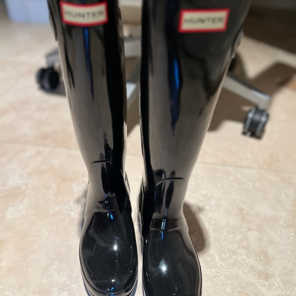 Like New Hunter Rainboots - Picture 1 of 1